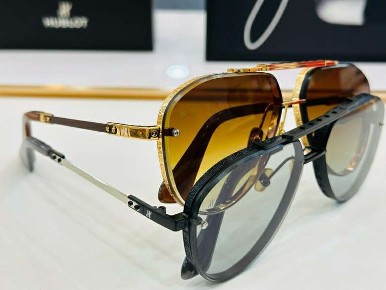 Picture of Hublot Sunglasses _SKUfw56969704fw
